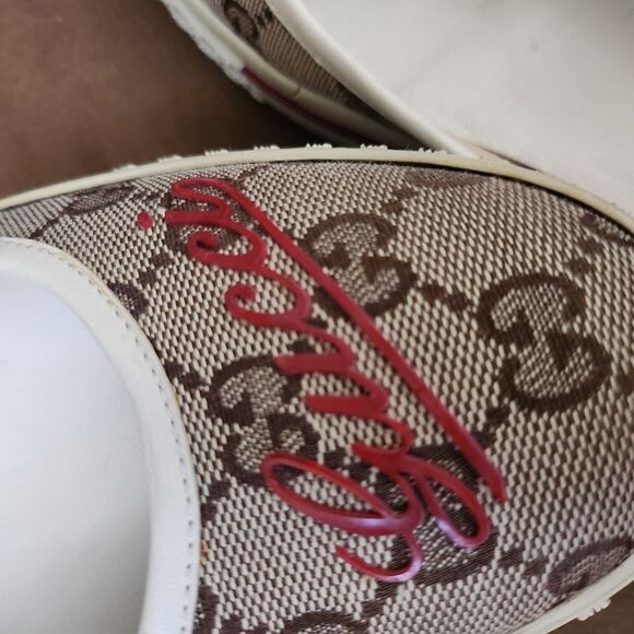 Gucci Women's Beige Slip-On Shoes - Picture 7 of 14